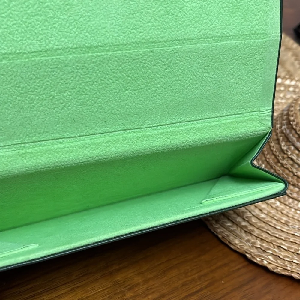 Longchamp Green‎ Leather Eyeglasses Sunglasses Holder